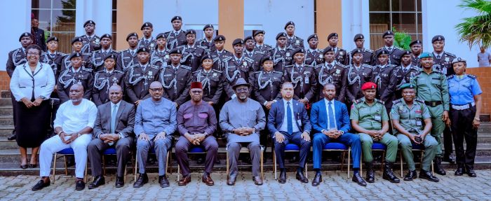 Lance Armstrong steps down as head of foundation, gets dropped by Nike